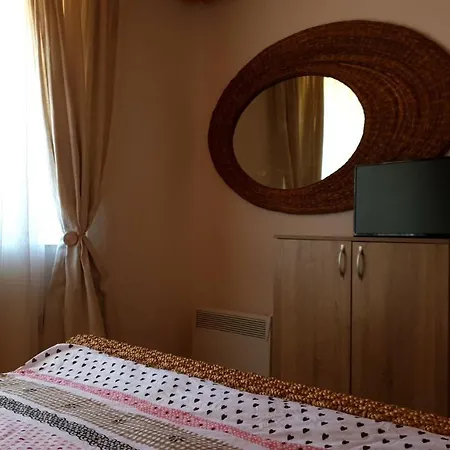Frenkevi Guest house *